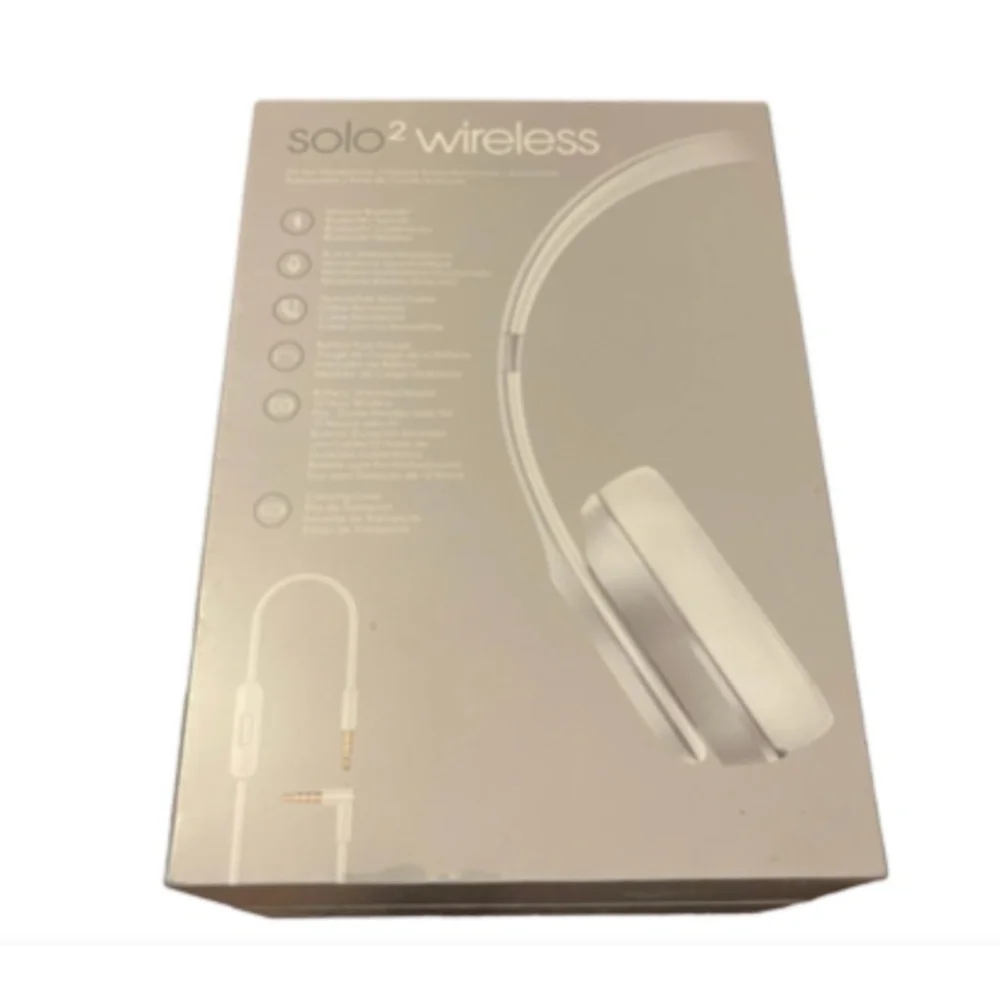 beatsSolo2 Wireless Silver